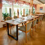 מלון Haus Am Bach 2*