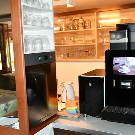 Haus Am Bach Отель Бад-Верисхофен