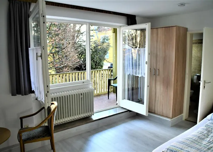 Otel Haus Am Bach 2*
