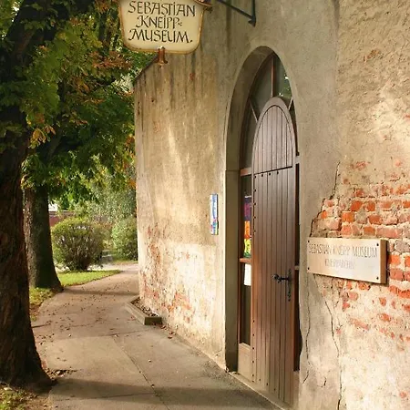 Hotel Haus Am Bach 2*