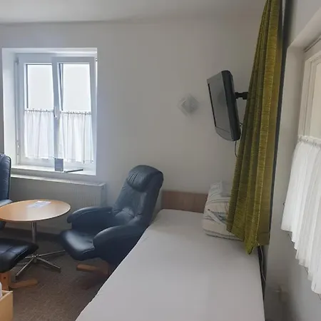 ホテル Haus Am Bach 2*